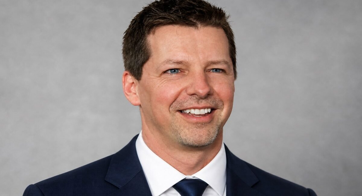 Sean Hayes net worth 2026 estimated at $30 million from Will & Grace, SmartLess podcast, and Hazy Mills Productions