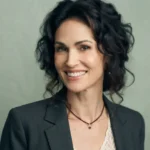 Starlin Wright biography photo showing details about her age and marriage